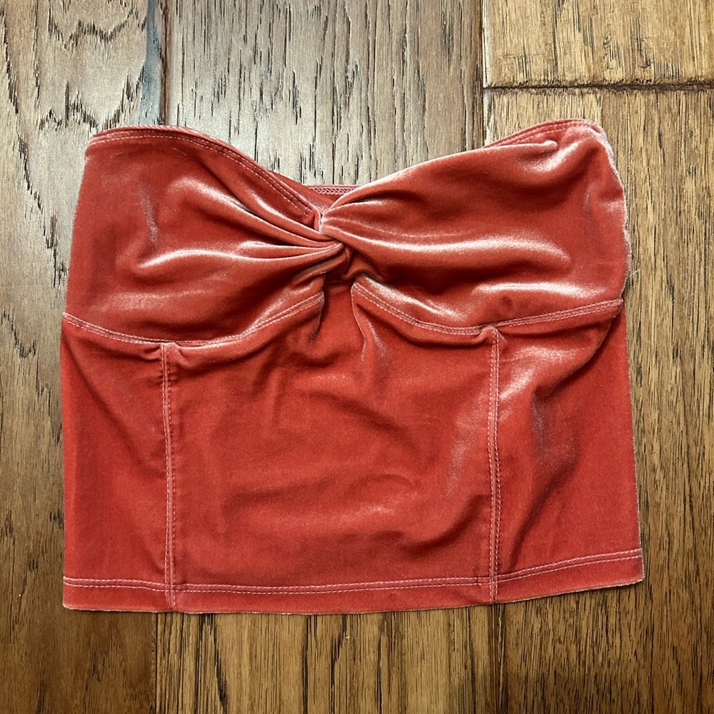 Abercrombie coral color crop top
